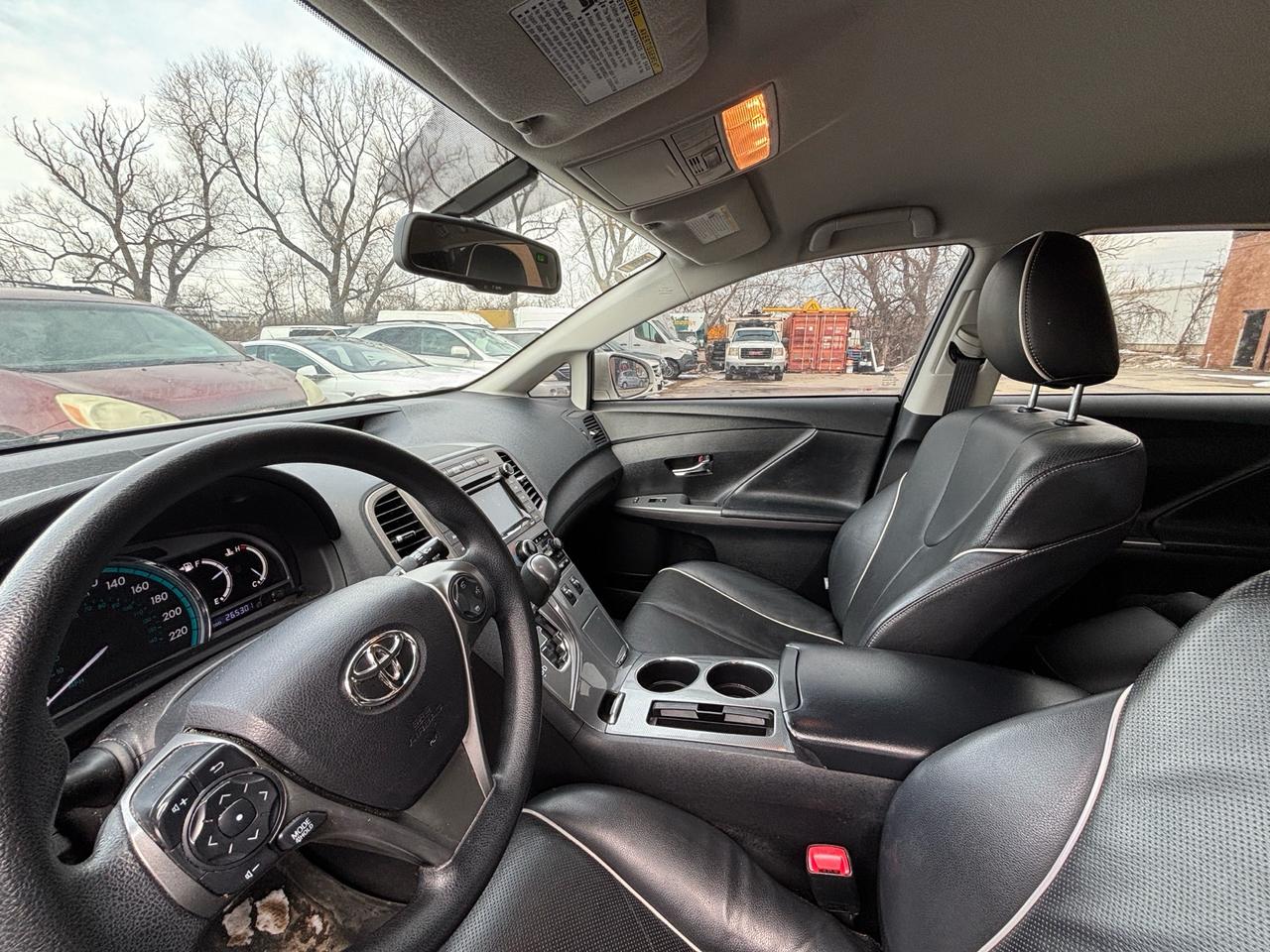 2015 Toyota Venza V6 AWD LE, Leather Photo