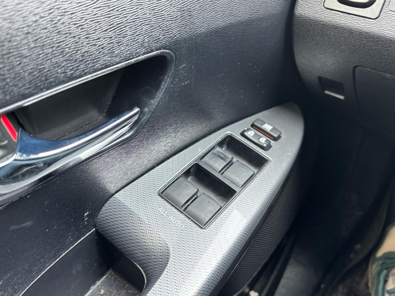 2015 Toyota Venza V6 AWD LE, Leather Photo