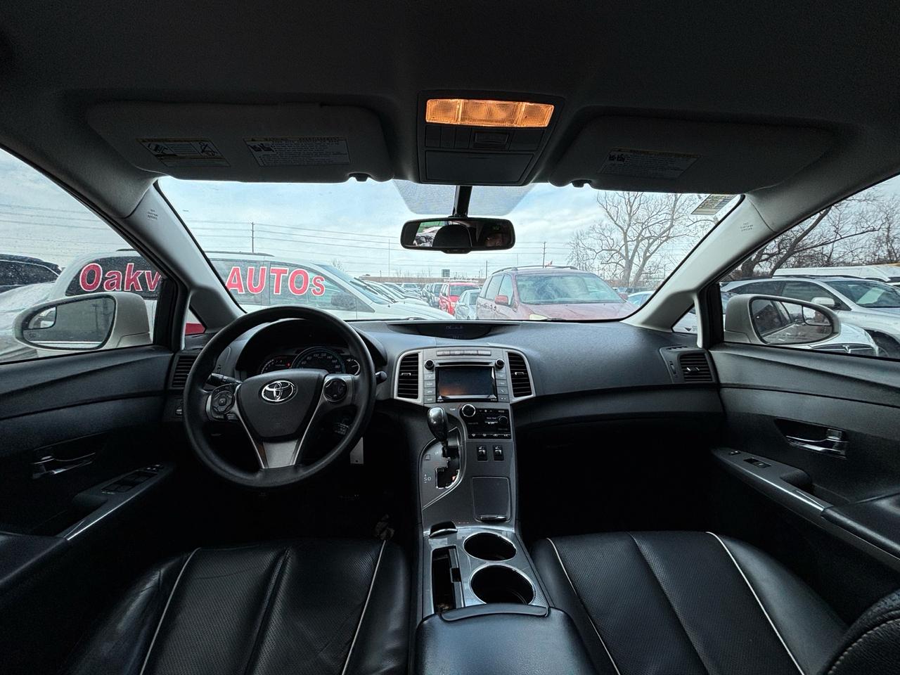 2015 Toyota Venza V6 AWD LE, Leather Photo