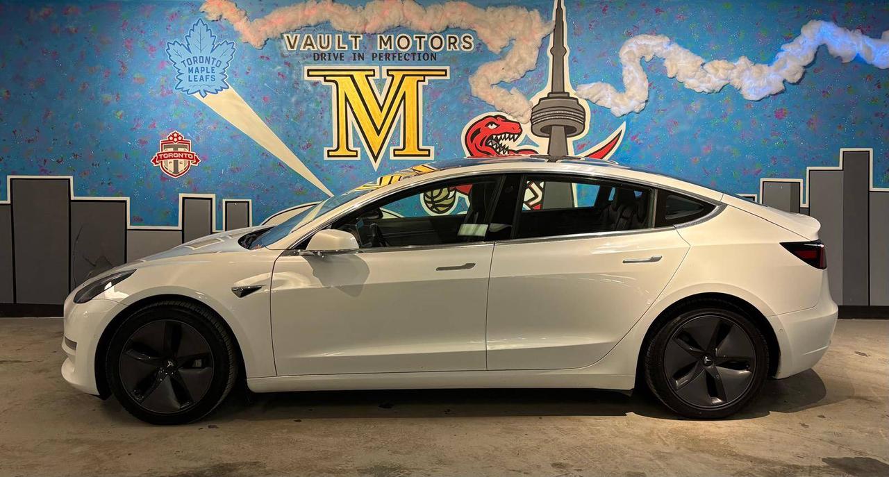 2018 Tesla Model 3 Long Range - ONE OWNER Photo2