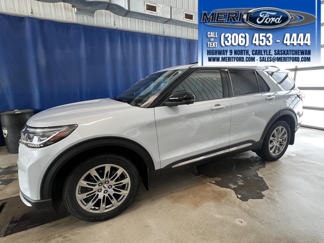 2026 Ford Explorer Platinum 2.3L ECOBOOST 600A ++ Photo2
