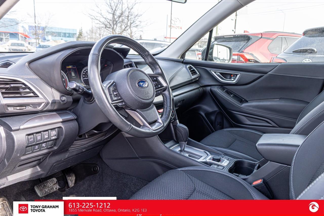 2023 Subaru Forester TOURING Photo