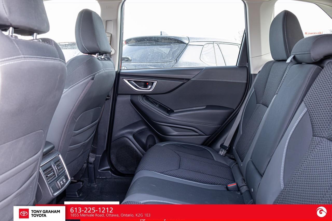 2023 Subaru Forester TOURING Photo
