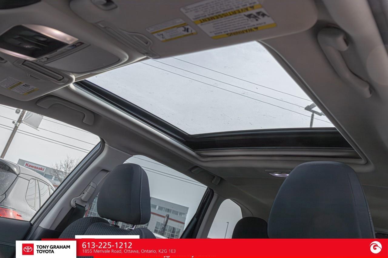 2023 Subaru Forester TOURING Photo