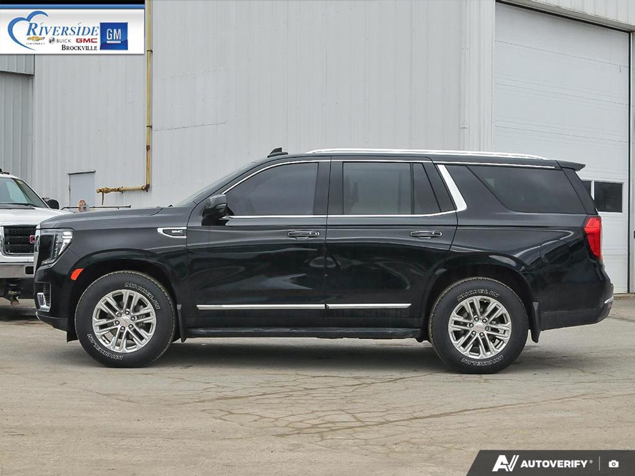 2021 GMC Yukon SLT Photo2