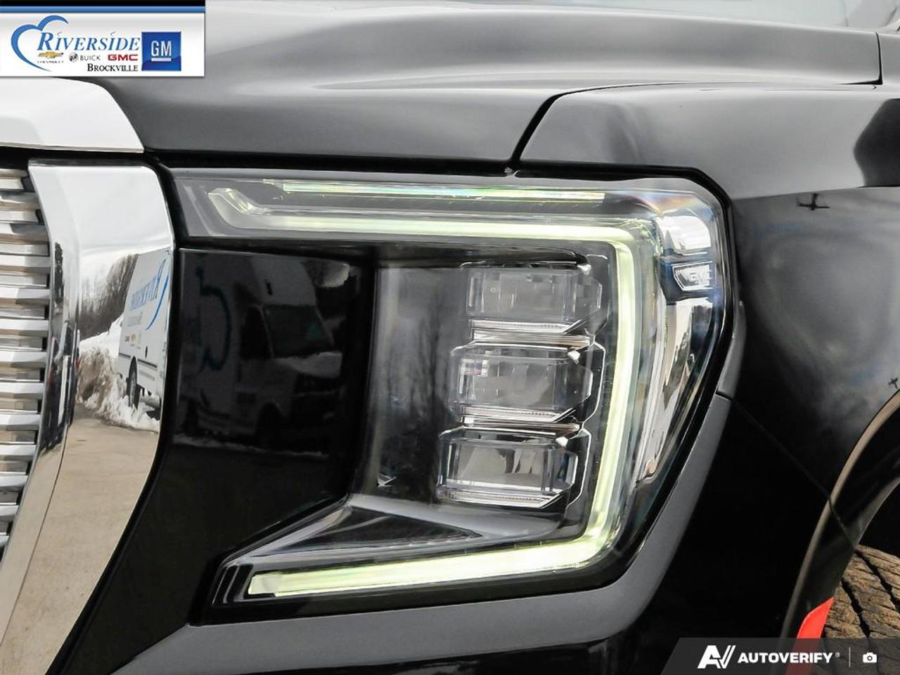 2021 GMC Yukon SLT Photo