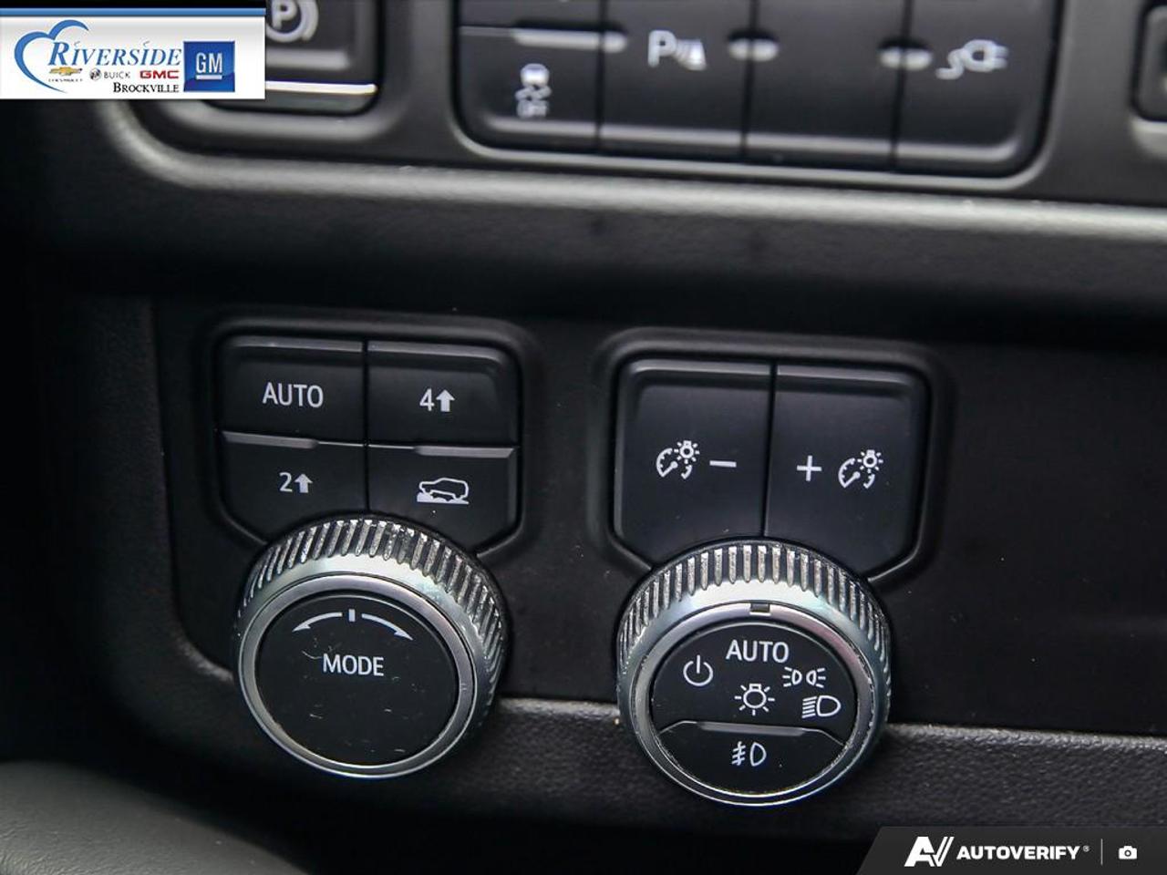 2021 GMC Yukon SLT Photo