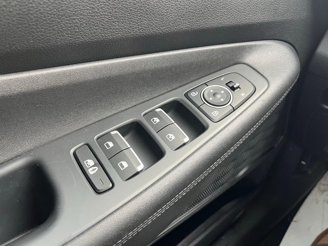 2023 Hyundai Santa Fe Preferred AWD Photo