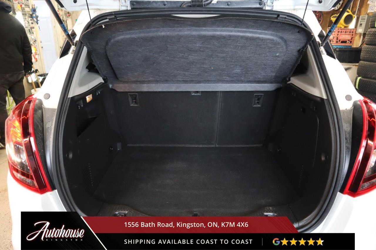 2019 Buick Encore Preferred APPLE CARPLAY & ANDROID AUTO - REARVIEW CAMERA Photo