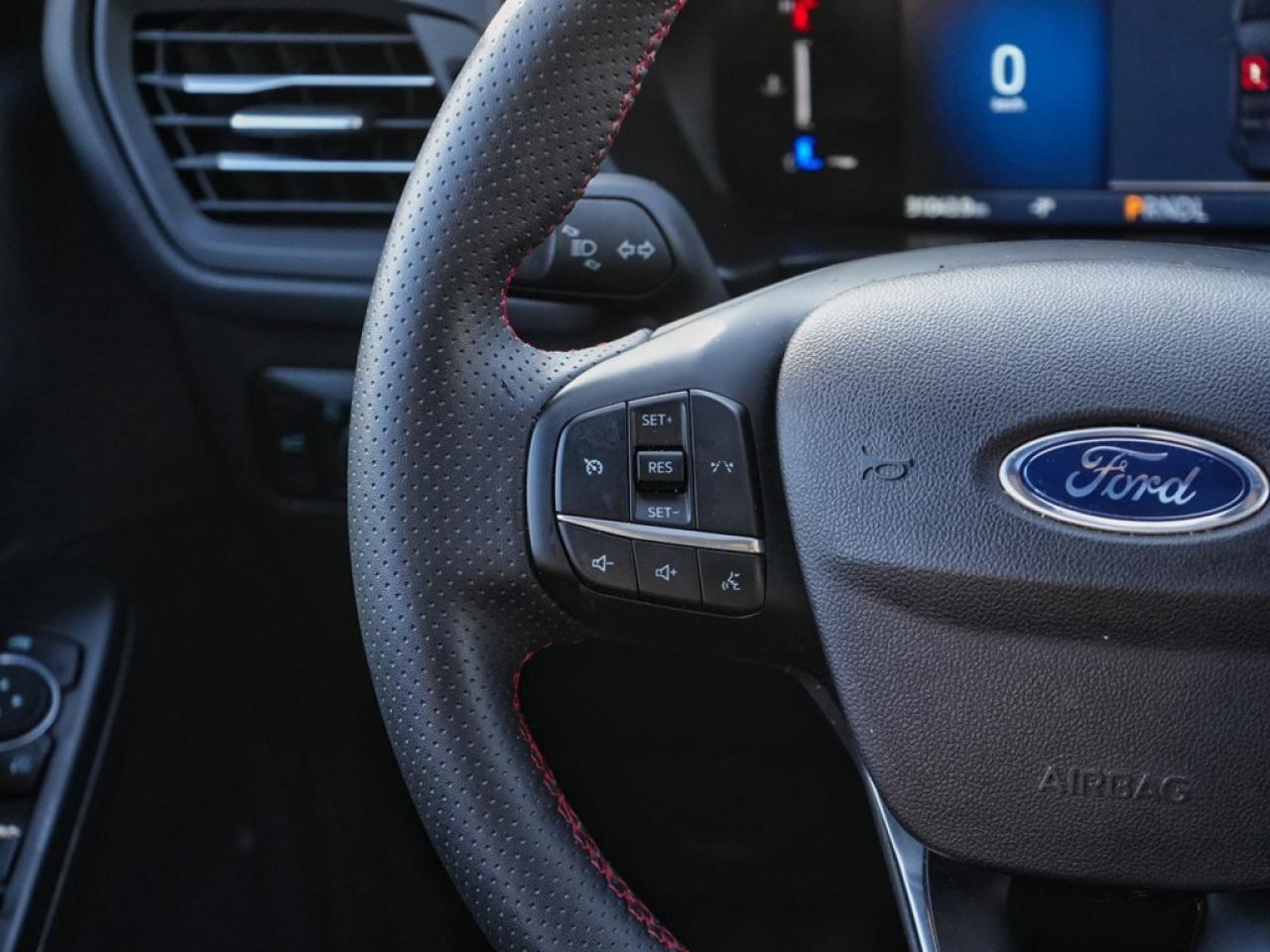 2024 Ford Escape ST-Line | AWD | 1.5L | ROOF | HTD STR WHL | BLIS Photo