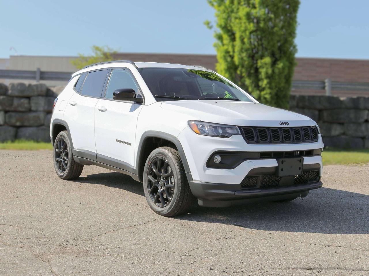 2026 Jeep Compass NORTH 4X4 Photo2
