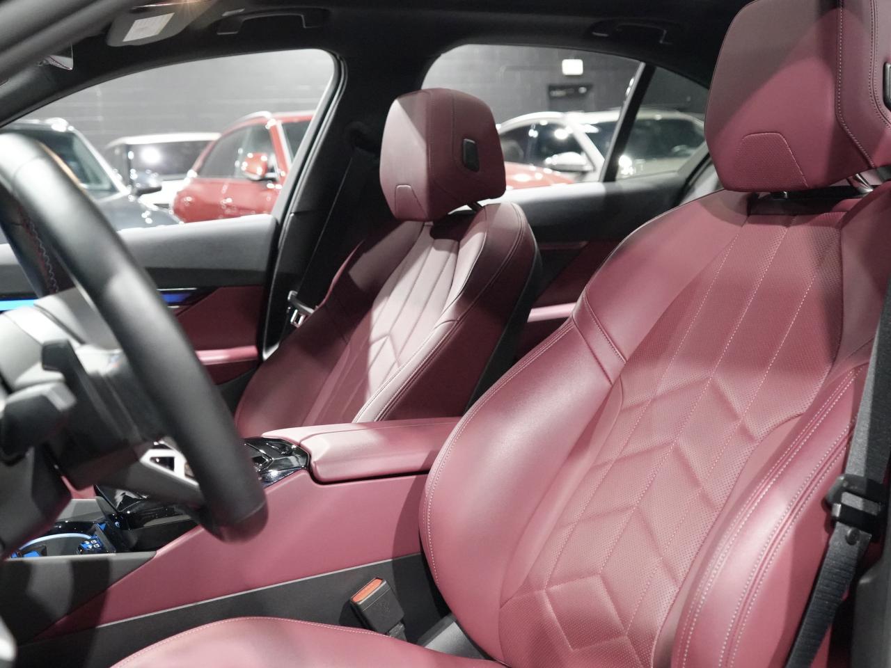 2024 BMW i5 M60 xDrive|HUD|PANO|360CAM|FULLY LOADED|NOACCIDENT Photo