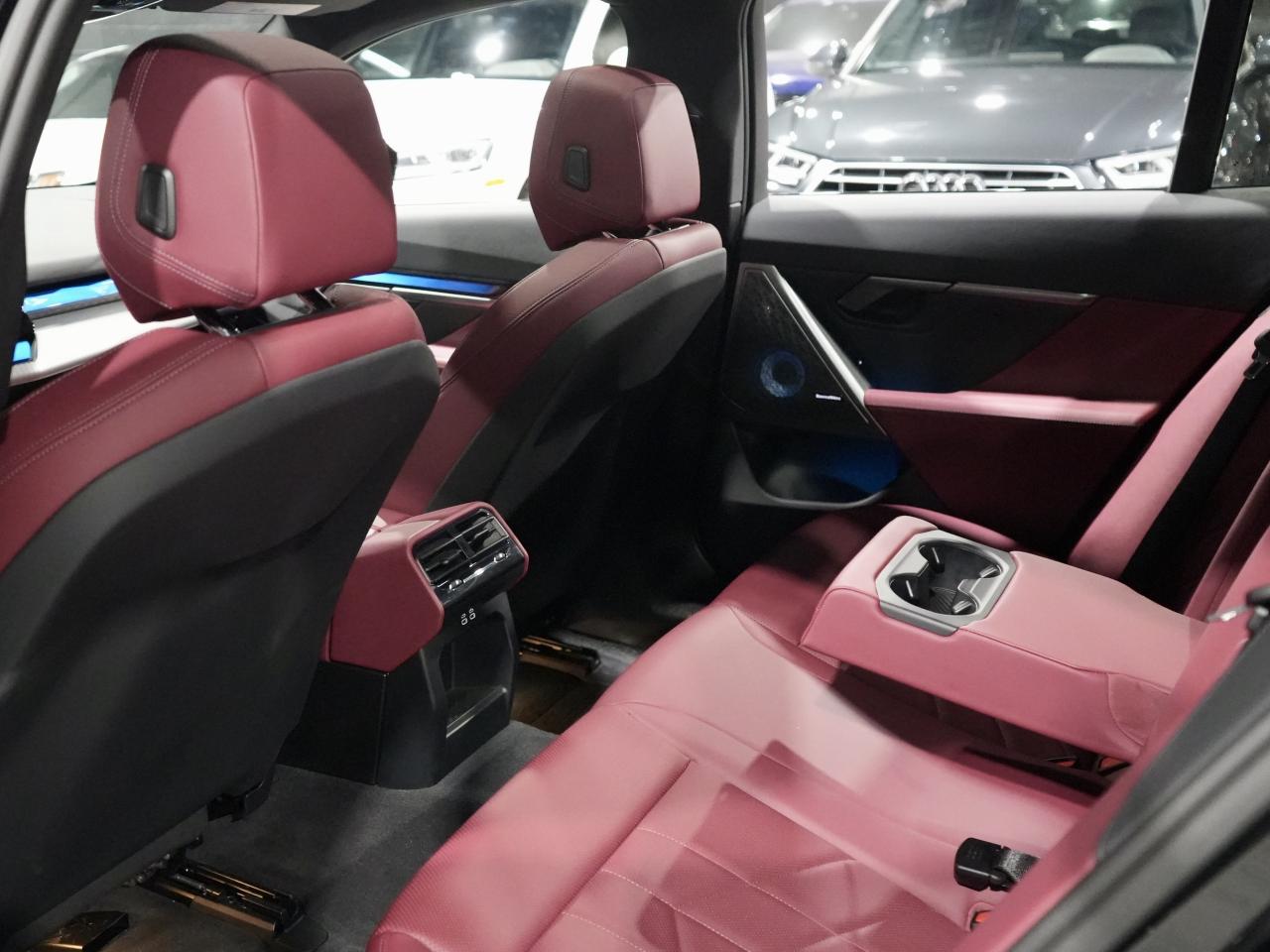 2024 BMW i5 M60 xDrive|HUD|PANO|360CAM|FULLY LOADED|NOACCIDENT Photo