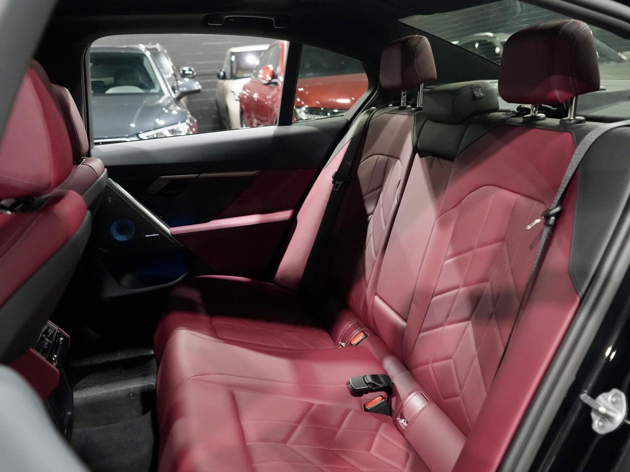 2024 BMW i5 M60 xDrive|HUD|PANO|360CAM|FULLY LOADED|NOACCIDENT Photo