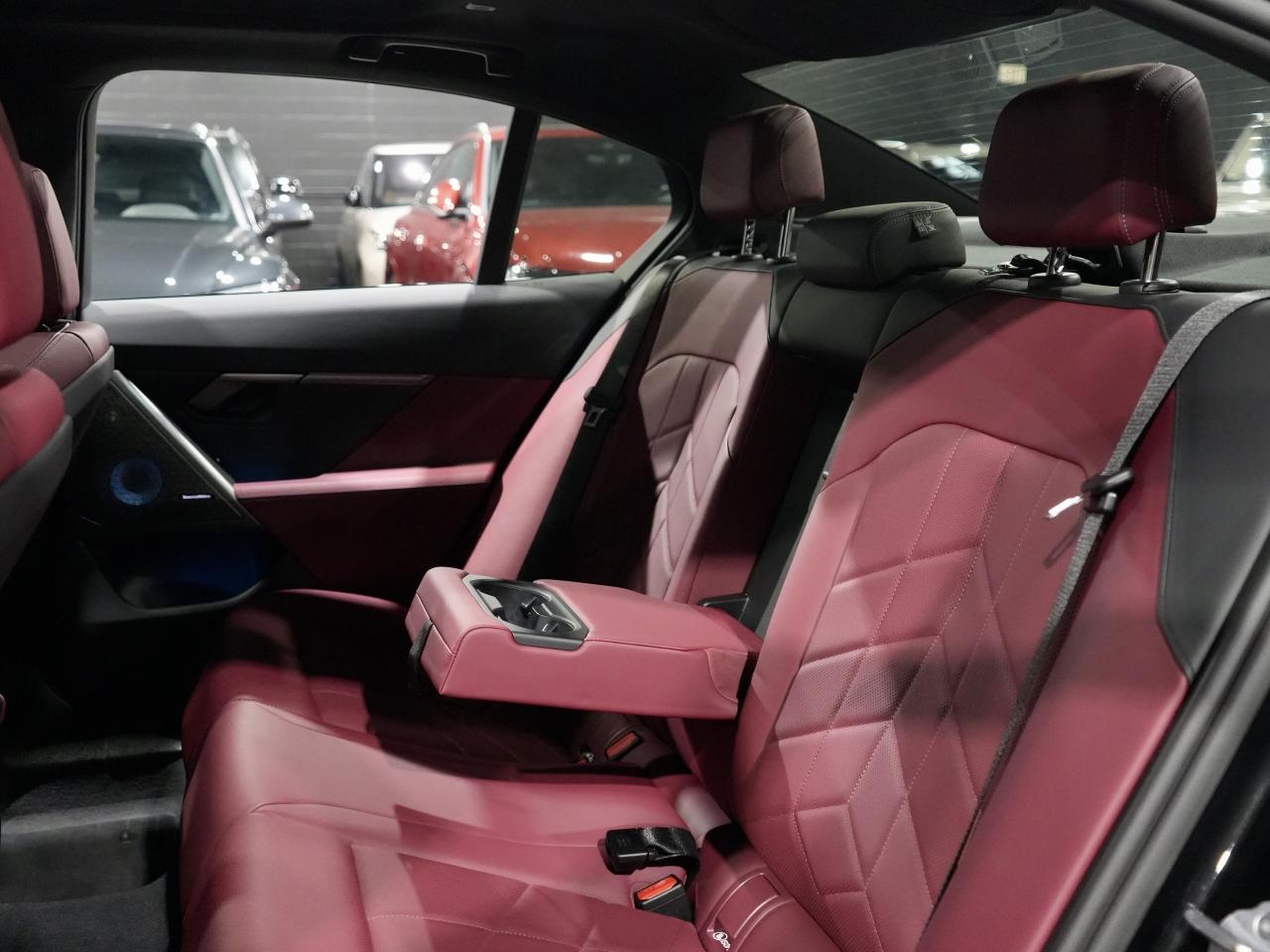 2024 BMW i5 M60 xDrive|HUD|PANO|360CAM|FULLY LOADED|NOACCIDENT Photo