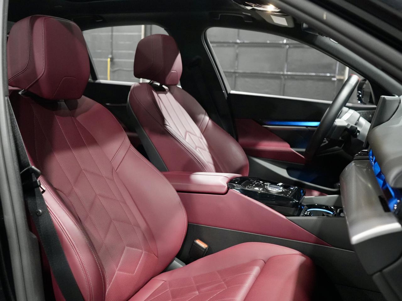 2024 BMW i5 M60 xDrive|HUD|PANO|360CAM|FULLY LOADED|NOACCIDENT Photo