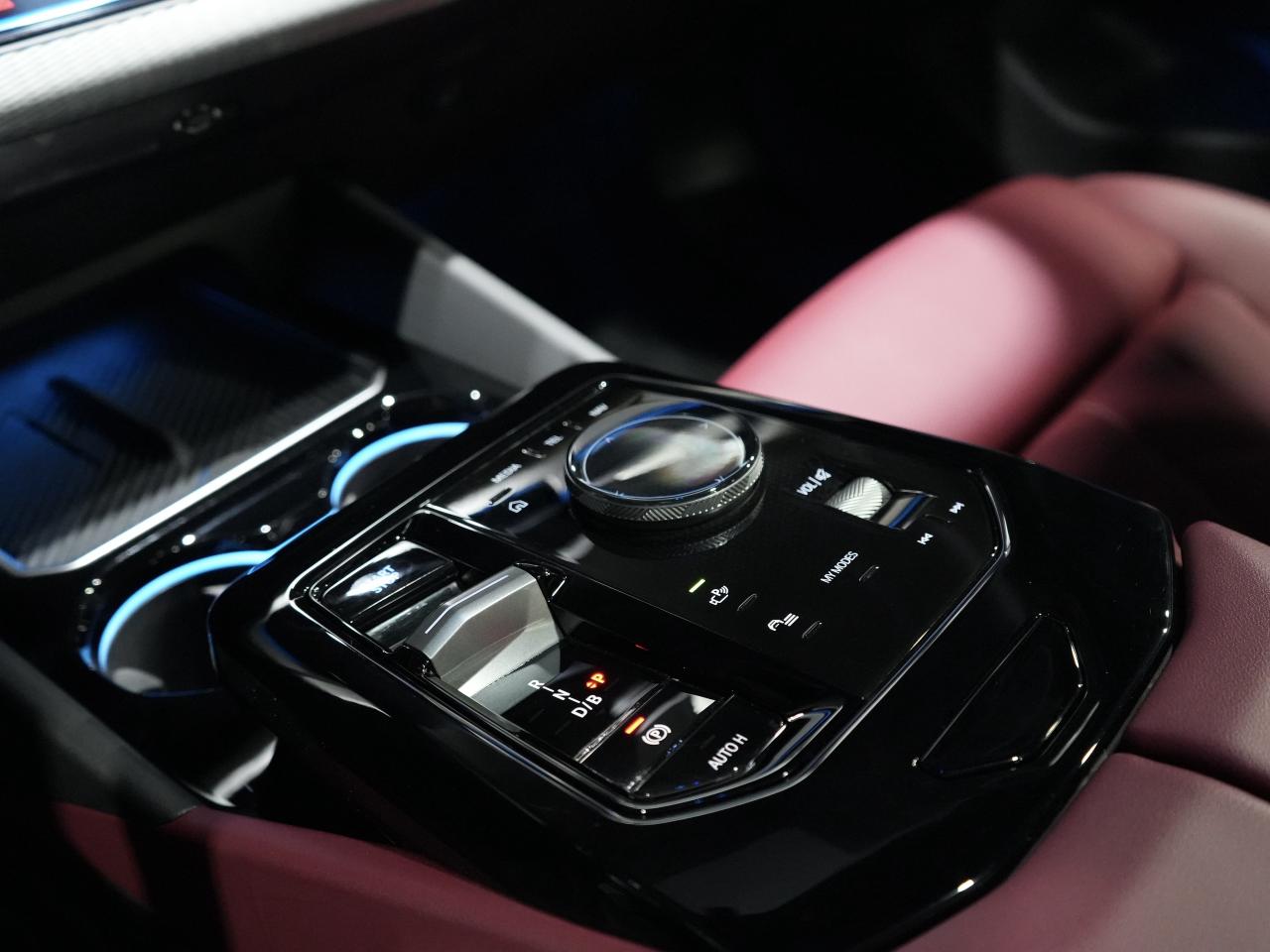 2024 BMW i5 M60 xDrive|HUD|PANO|360CAM|FULLY LOADED|NOACCIDENT Photo