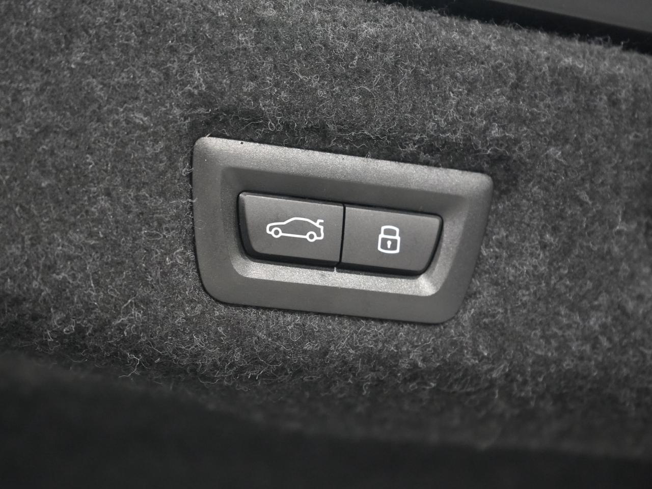 2024 BMW i5 M60 xDrive|HUD|PANO|360CAM|FULLY LOADED|NOACCIDENT Photo