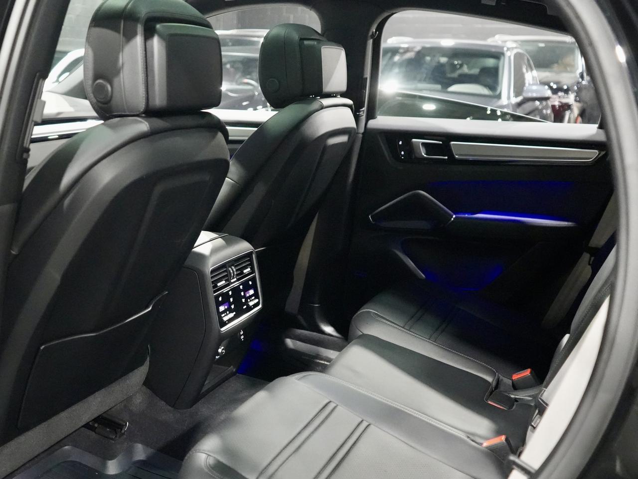 2023 Porsche Cayenne Platinum Edition Coupe| DISTRONIC|360CAM|PANO|BOSE Photo