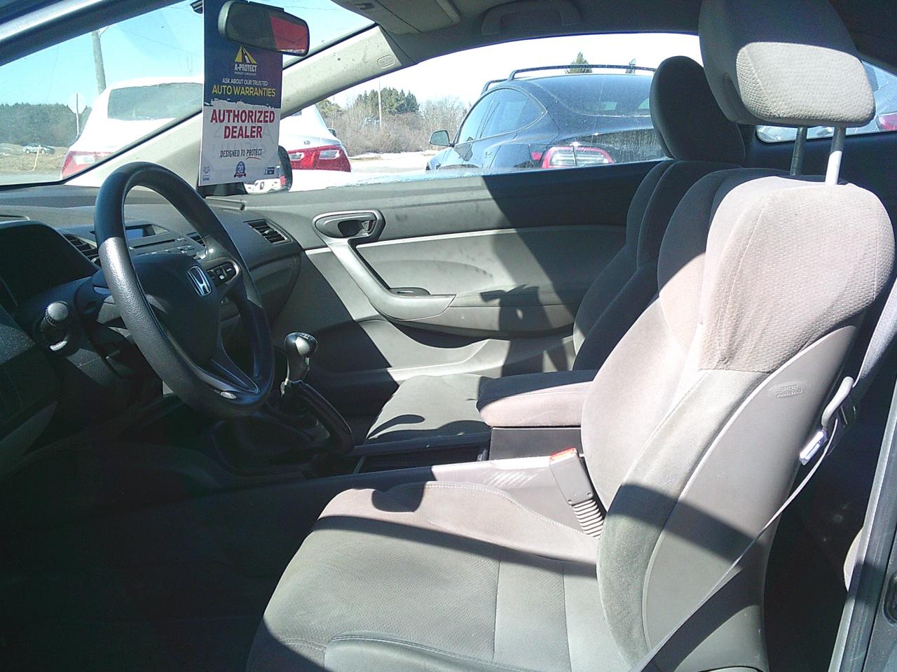 2009 Honda Civic COUPE 2dr Man DX-G Photo