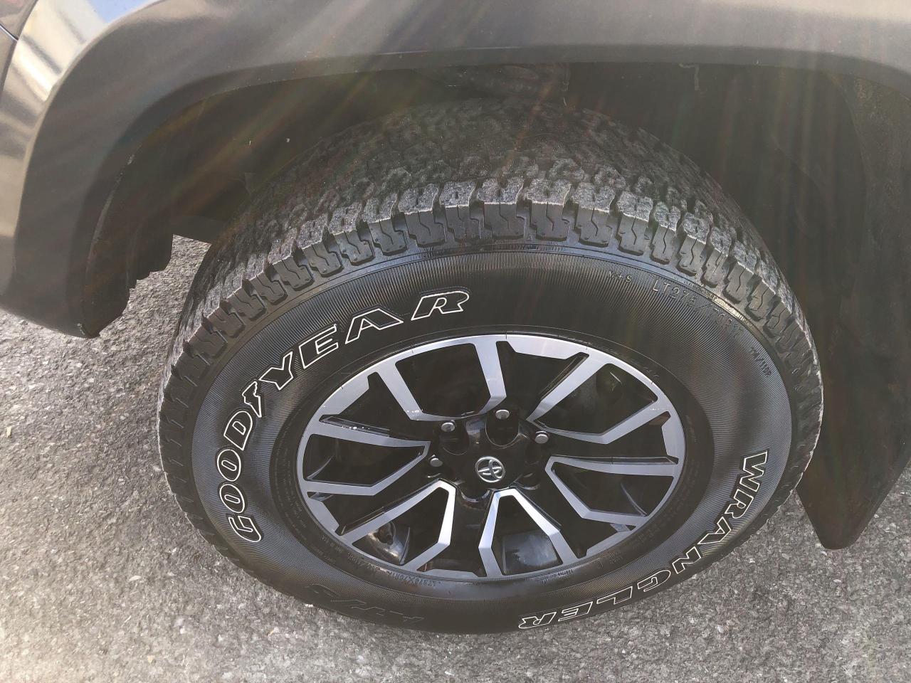 2021 Toyota Tacoma TRD SPORT, NAVI, BLIS, BK. CAM, HTD. SEATS, ALLOYS Photo