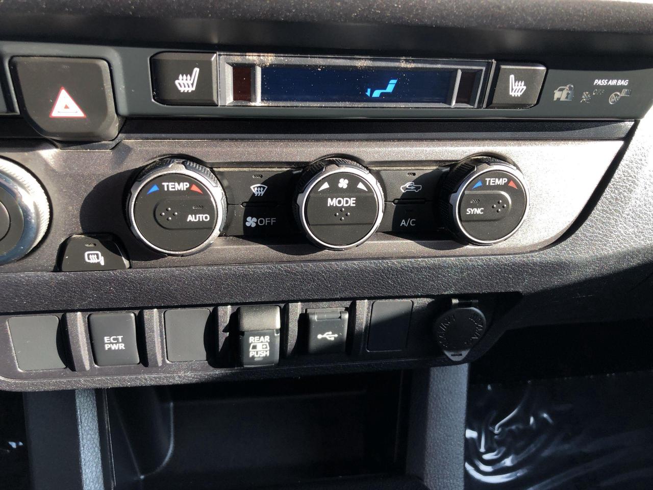 2021 Toyota Tacoma TRD SPORT, NAVI, BLIS, BK. CAM, HTD. SEATS, ALLOYS Photo