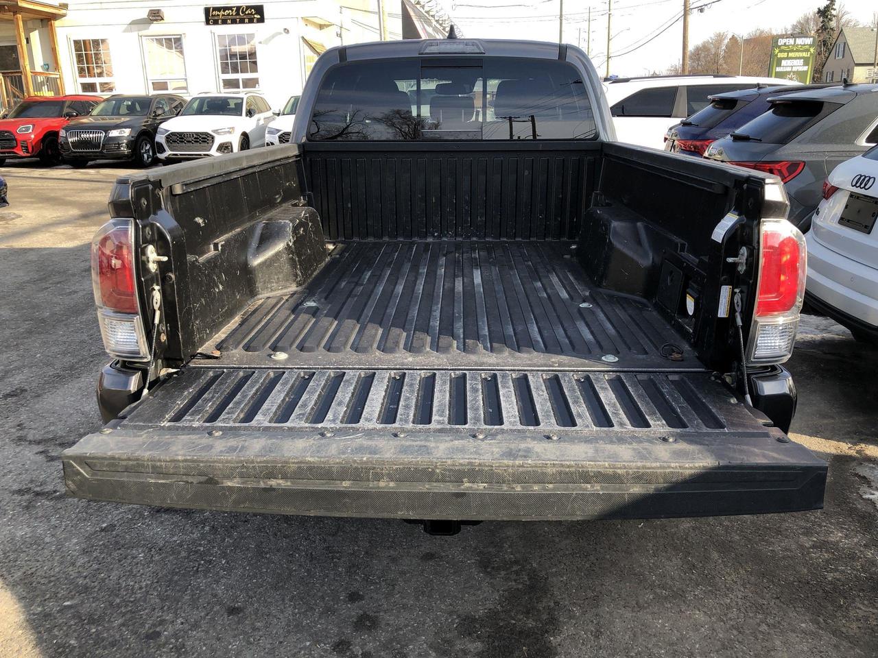 2021 Toyota Tacoma TRD SPORT, NAVI, BLIS, BK. CAM, HTD. SEATS, ALLOYS Photo