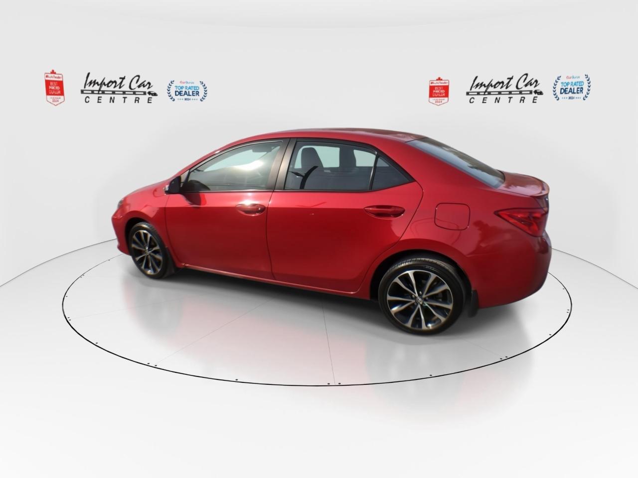 2017 Toyota Corolla SE ONLY 51,000KMS!!  SE UPGRADE, AUTO, ROOF, HTD. Photo