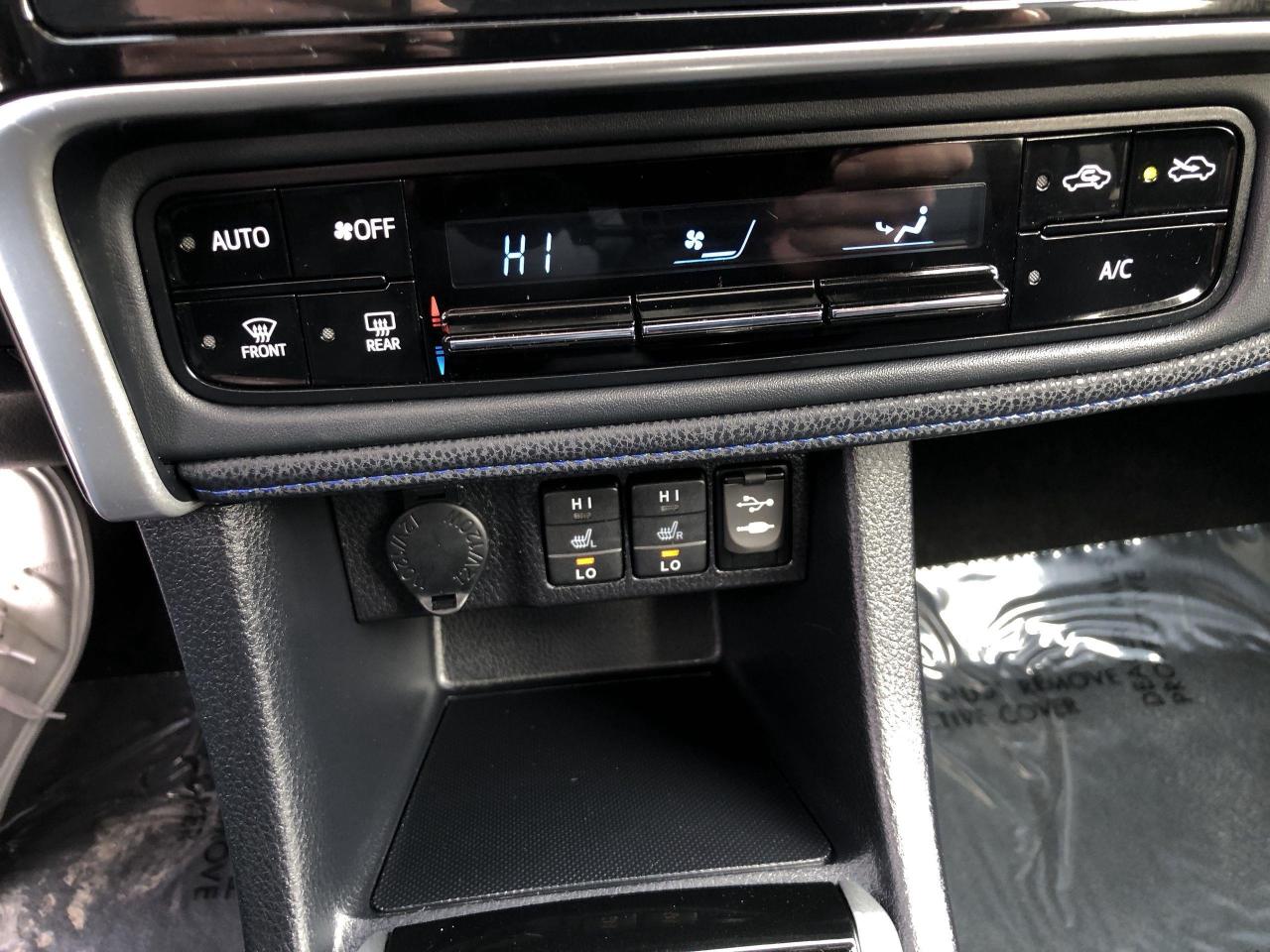 2017 Toyota Corolla SE ONLY 51,000KMS!!  SE UPGRADE, AUTO, ROOF, HTD. Photo