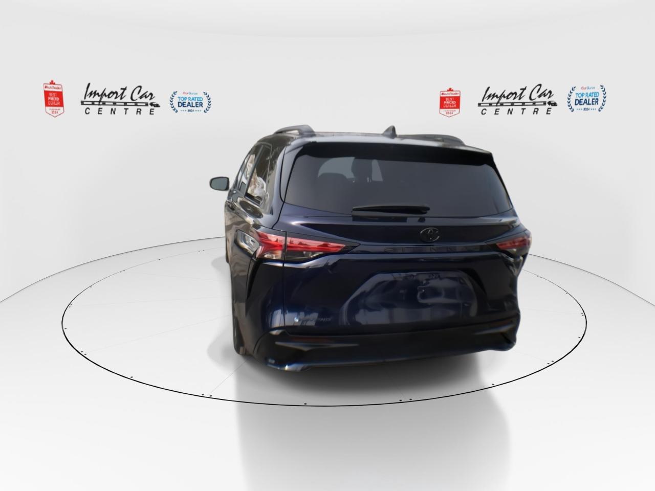 2026 Toyota Sienna XSE 7-Passenger LIKE NEW!!  ONLY 570KMS!!  SOFTEX, Photo