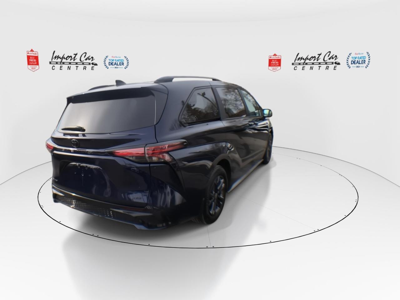 2026 Toyota Sienna XSE 7-Passenger LIKE NEW!!  ONLY 570KMS!!  SOFTEX, Photo