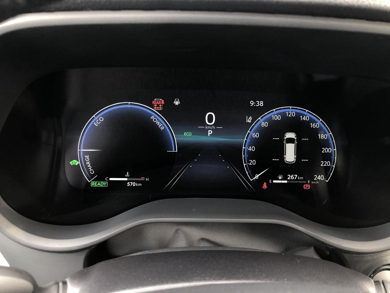 2026 Toyota Sienna XSE 7-Passenger LIKE NEW!!  ONLY 570KMS!!  SOFTEX, Photo