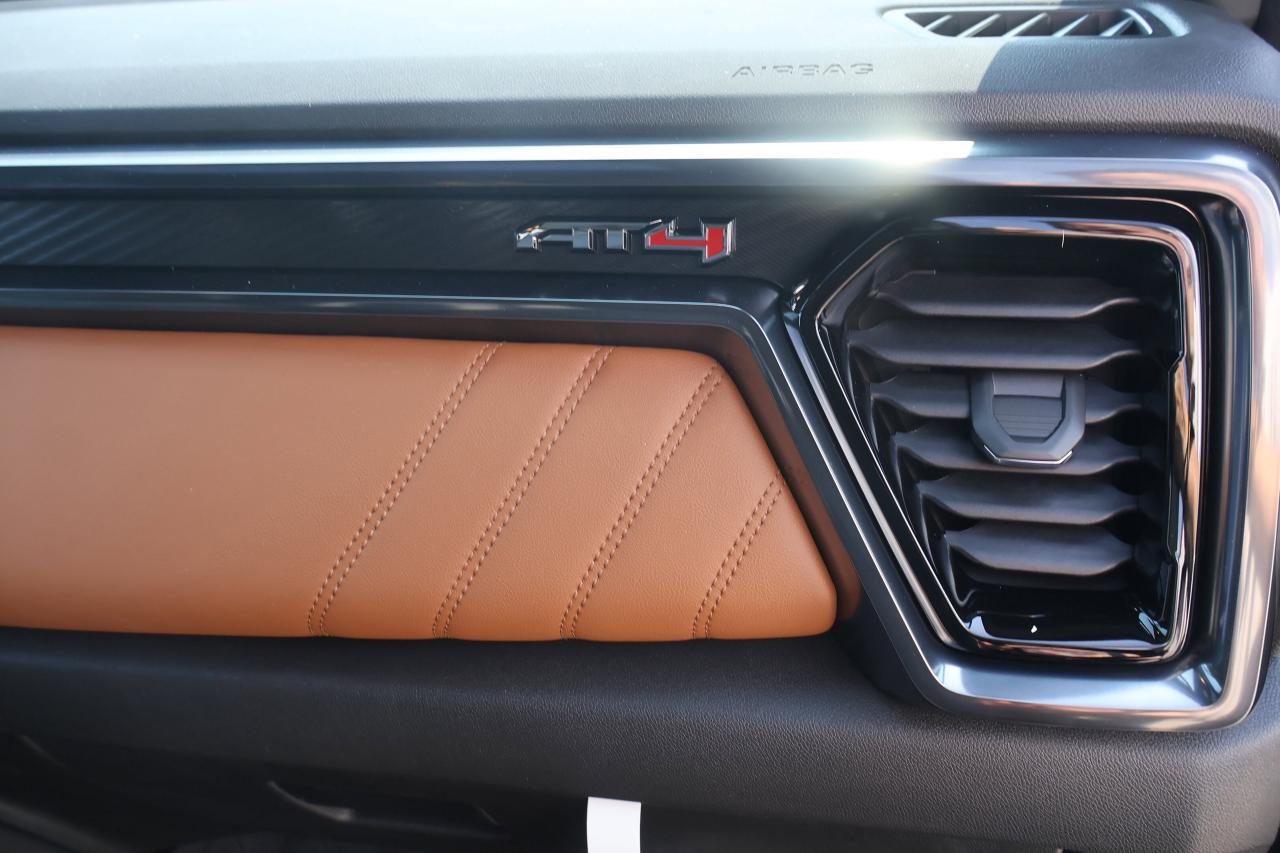 2026 GMC Canyon 4WD AT4 | Demo Unit | Photo