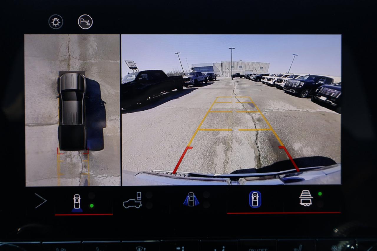 2026 GMC Canyon 4WD AT4 | Demo Unit | Photo