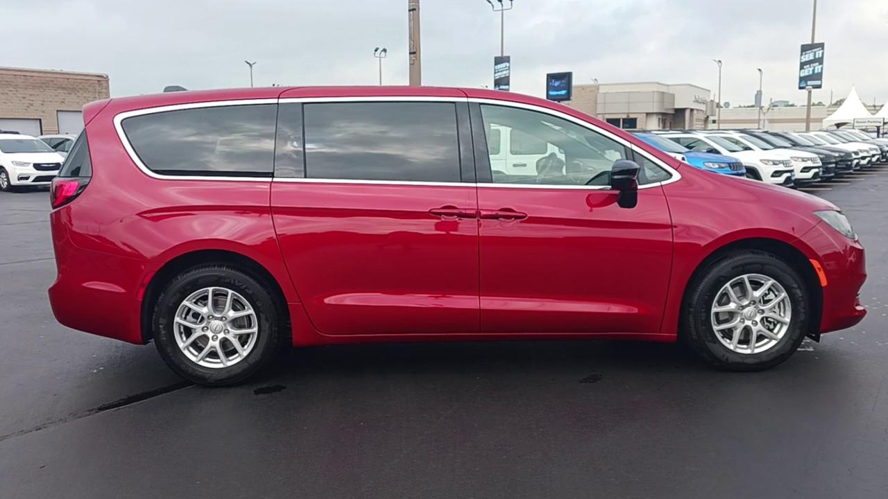 2026 Dodge Grand Caravan SXT 2WD Photo