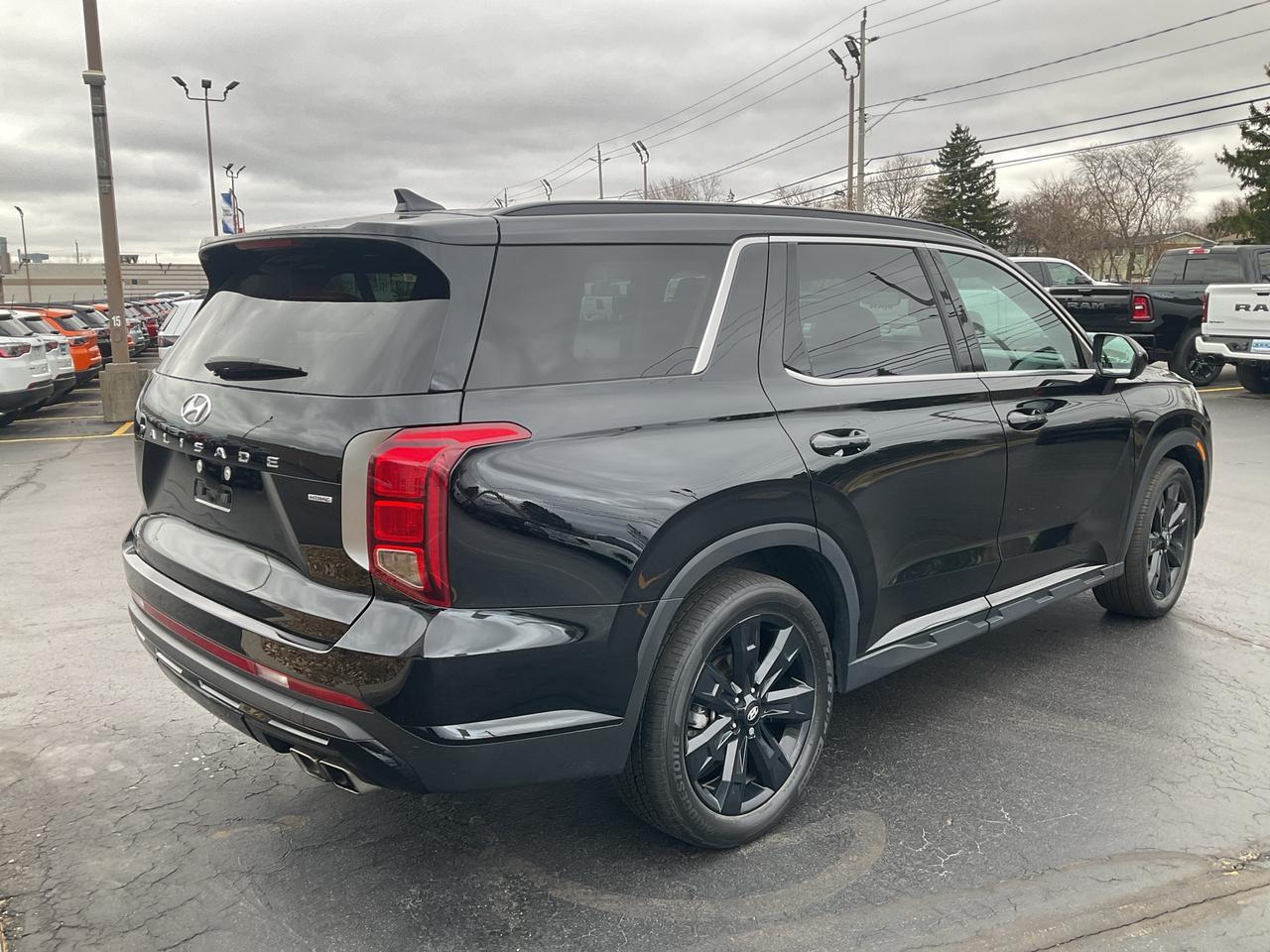 2024 Hyundai PALISADE 7 Passenger Photo