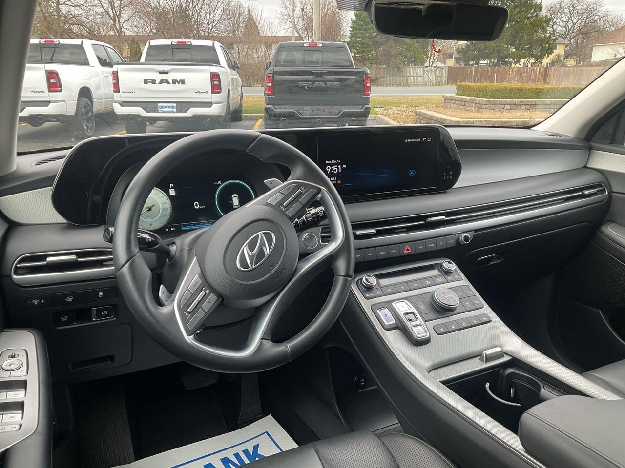 2024 Hyundai PALISADE 7 Passenger Photo