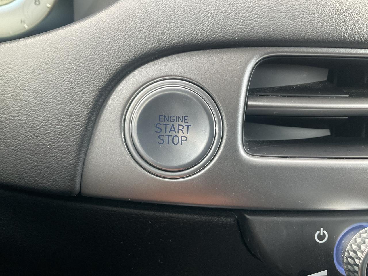 2024 Hyundai PALISADE 7 Passenger Photo