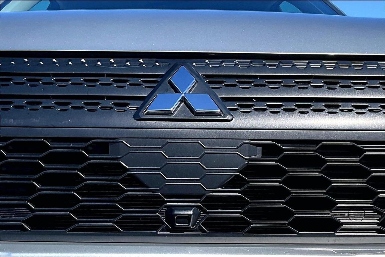 2024 Mitsubishi Eclipse Cross ES | Heated Seats | CarPlay | AWD Photo