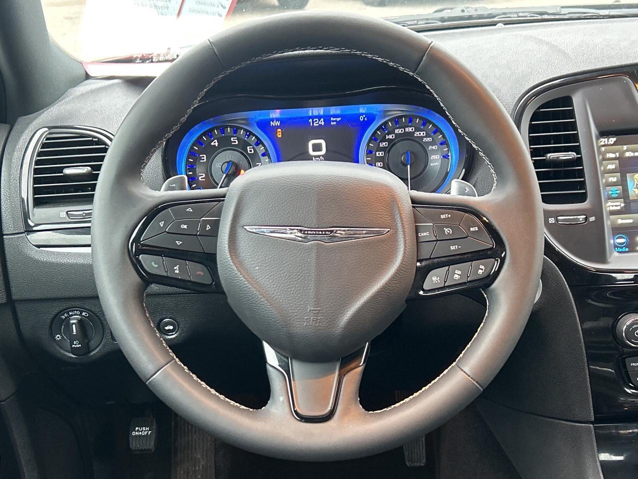 2023 Chrysler 300 S AWD, LEATHER, SUNROOF, REMOTE START! - Photo #16