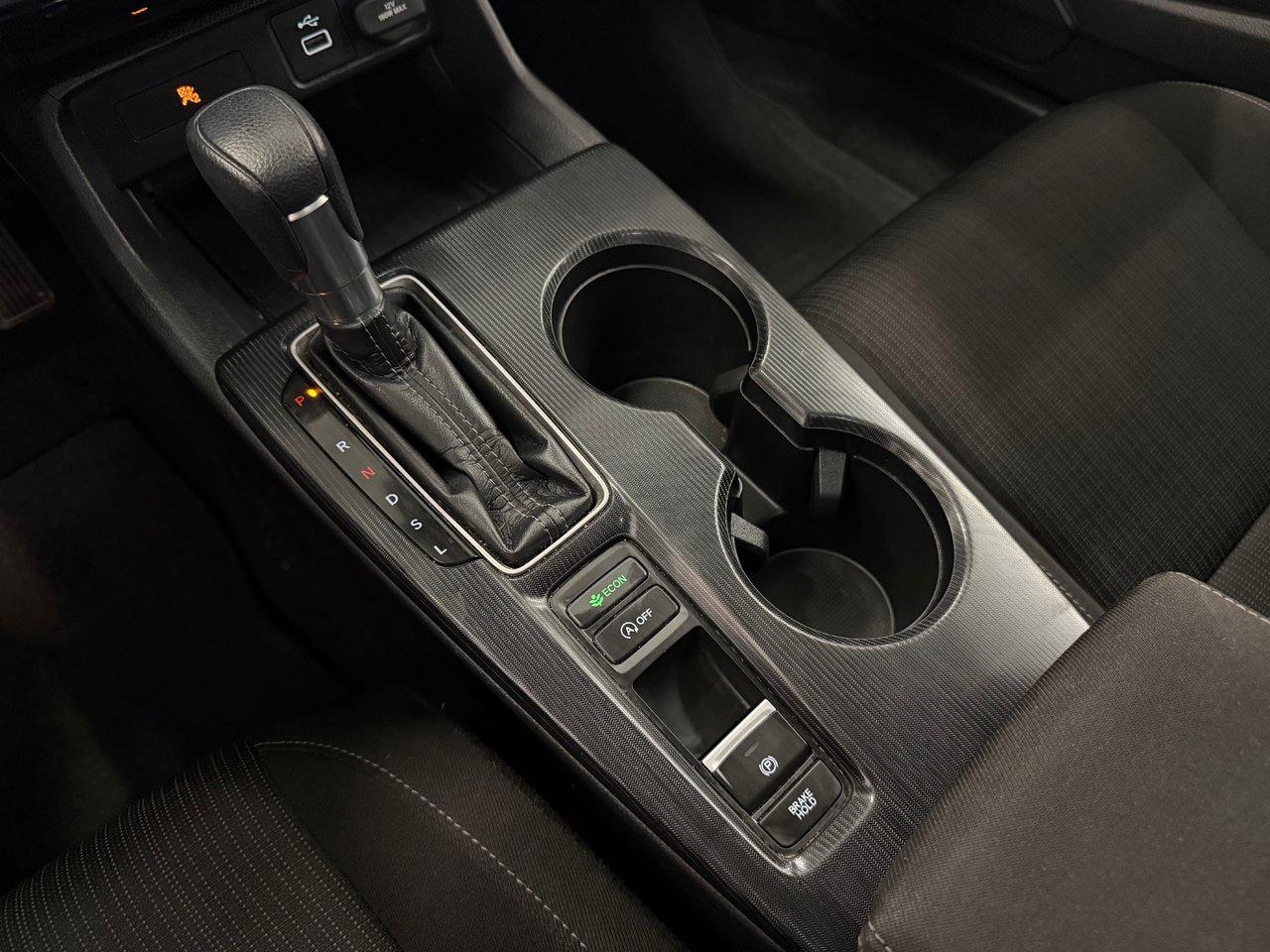 2022 Honda Civic SEDAN LX Photo