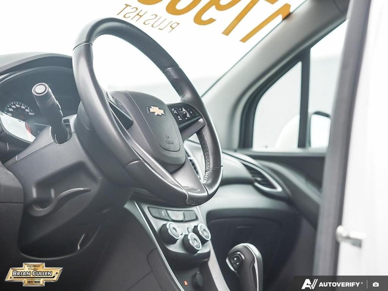 2021 Chevrolet Trax LT LT FWD Photo