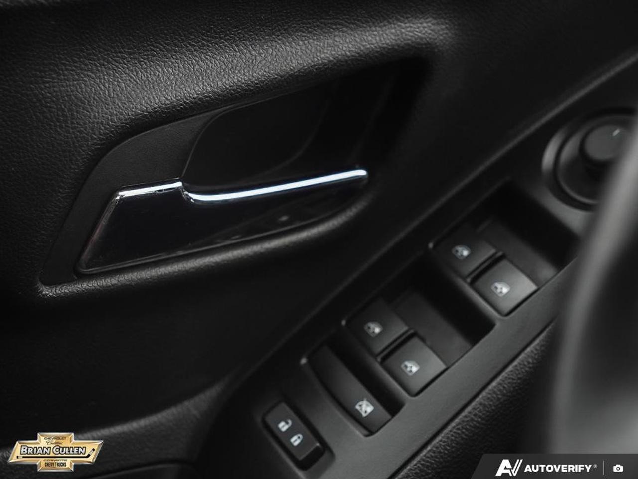 2021 Chevrolet Trax LT LT FWD Photo