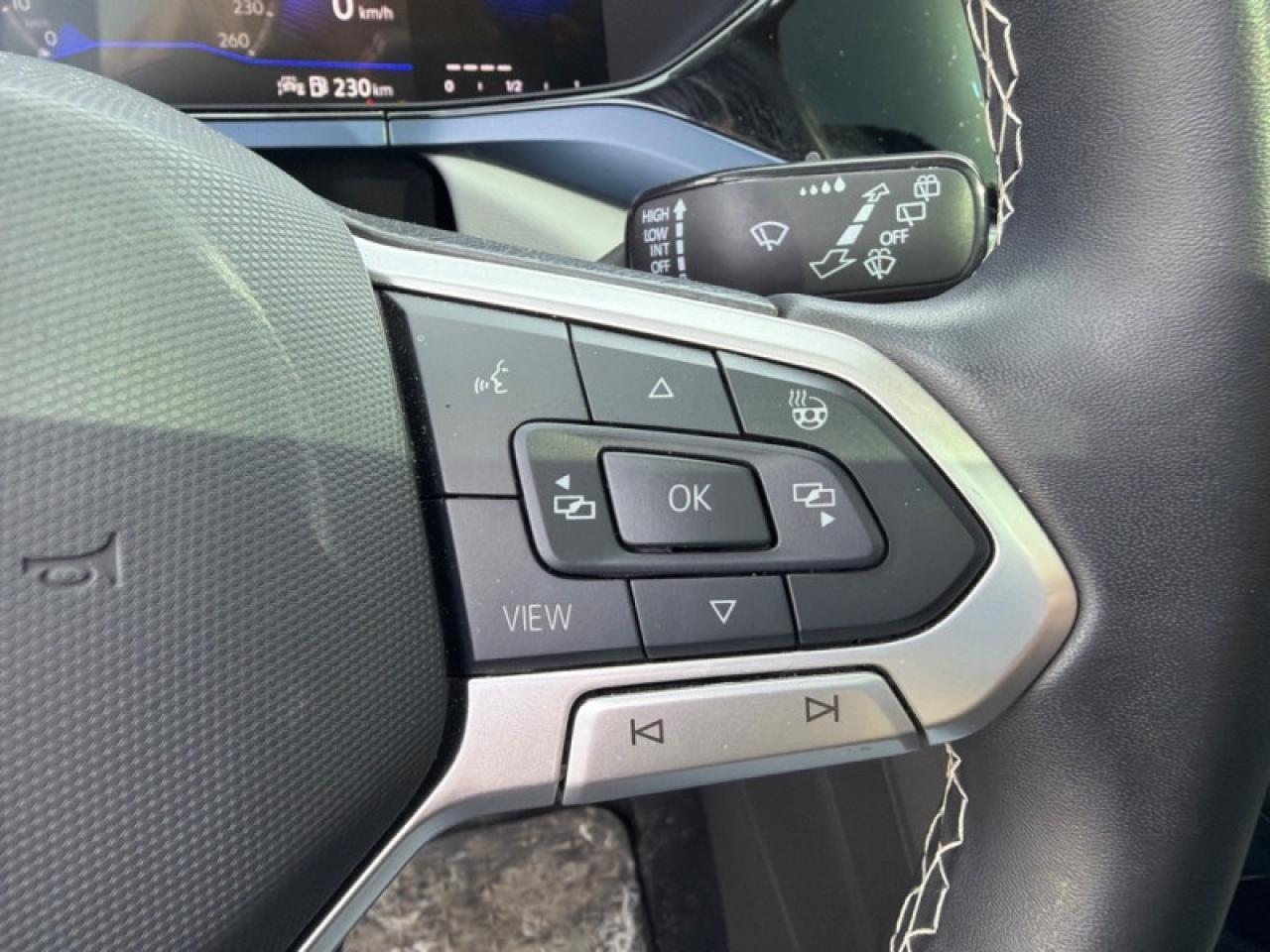 2024 Volkswagen Taos Comfortline 4Motion Photo