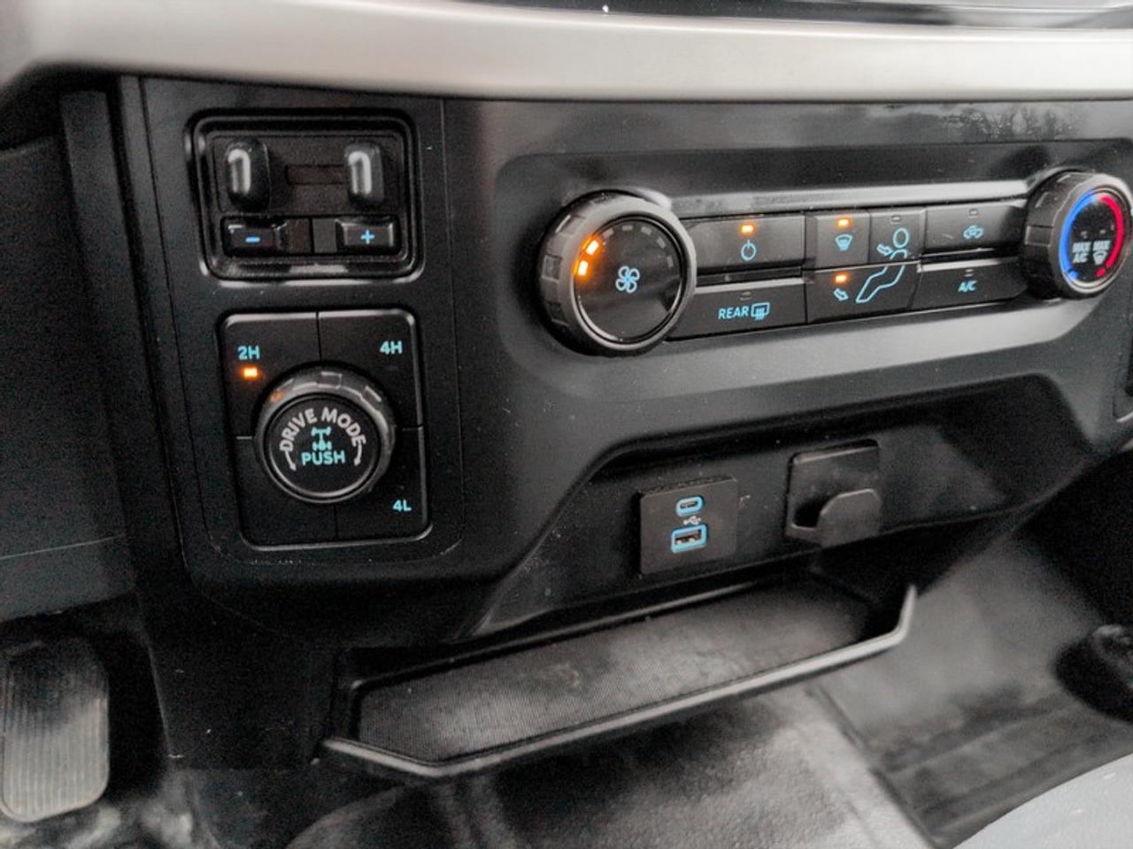 2022 Ford F-150 XL  **CHROME APP. PKG - 2.7L ECOBOOST** Photo