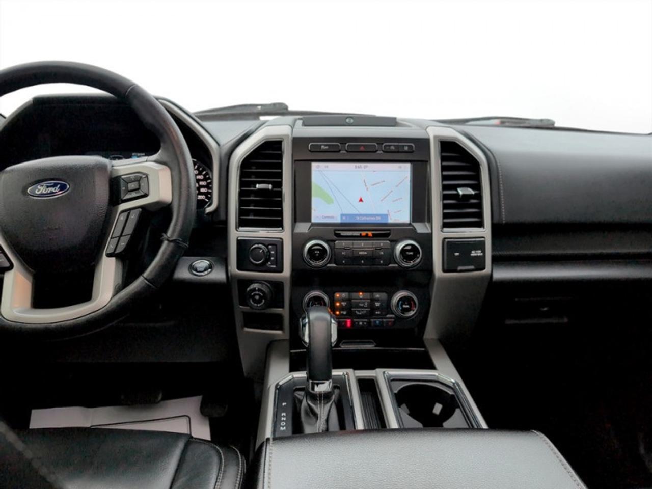 2020 Ford F-150 Lariat  **PWR RUNNER - PANO ROOF** Photo