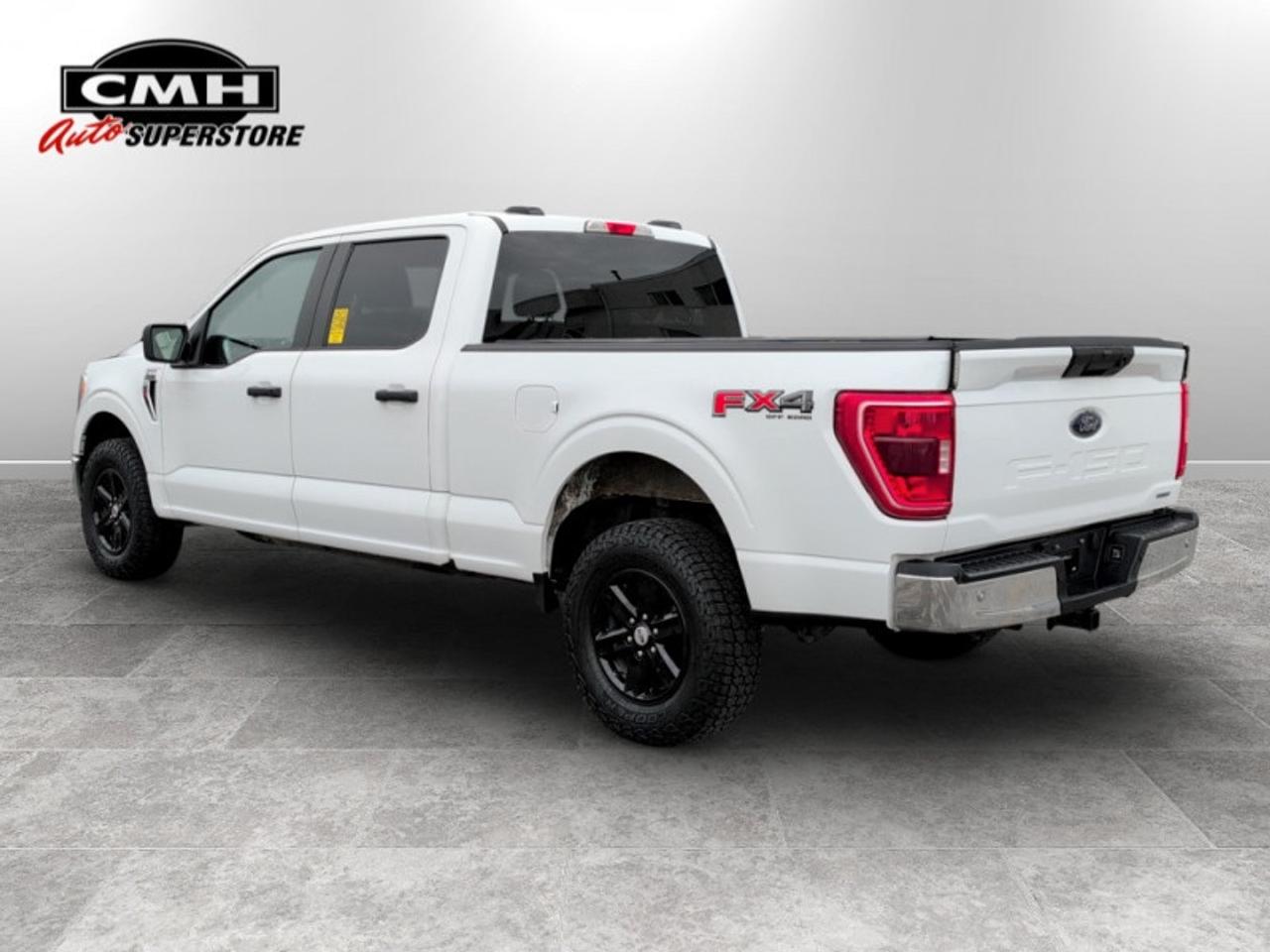 2022 Ford F-150 XLT  **FX4 PKG - TOW PKG - 3.5L V6** Photo