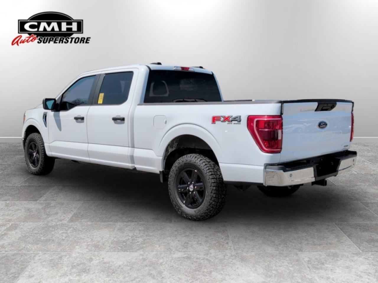 2022 Ford F-150 XLT  **FX4 PKG - TOW PKG - 3.5L V6** Photo