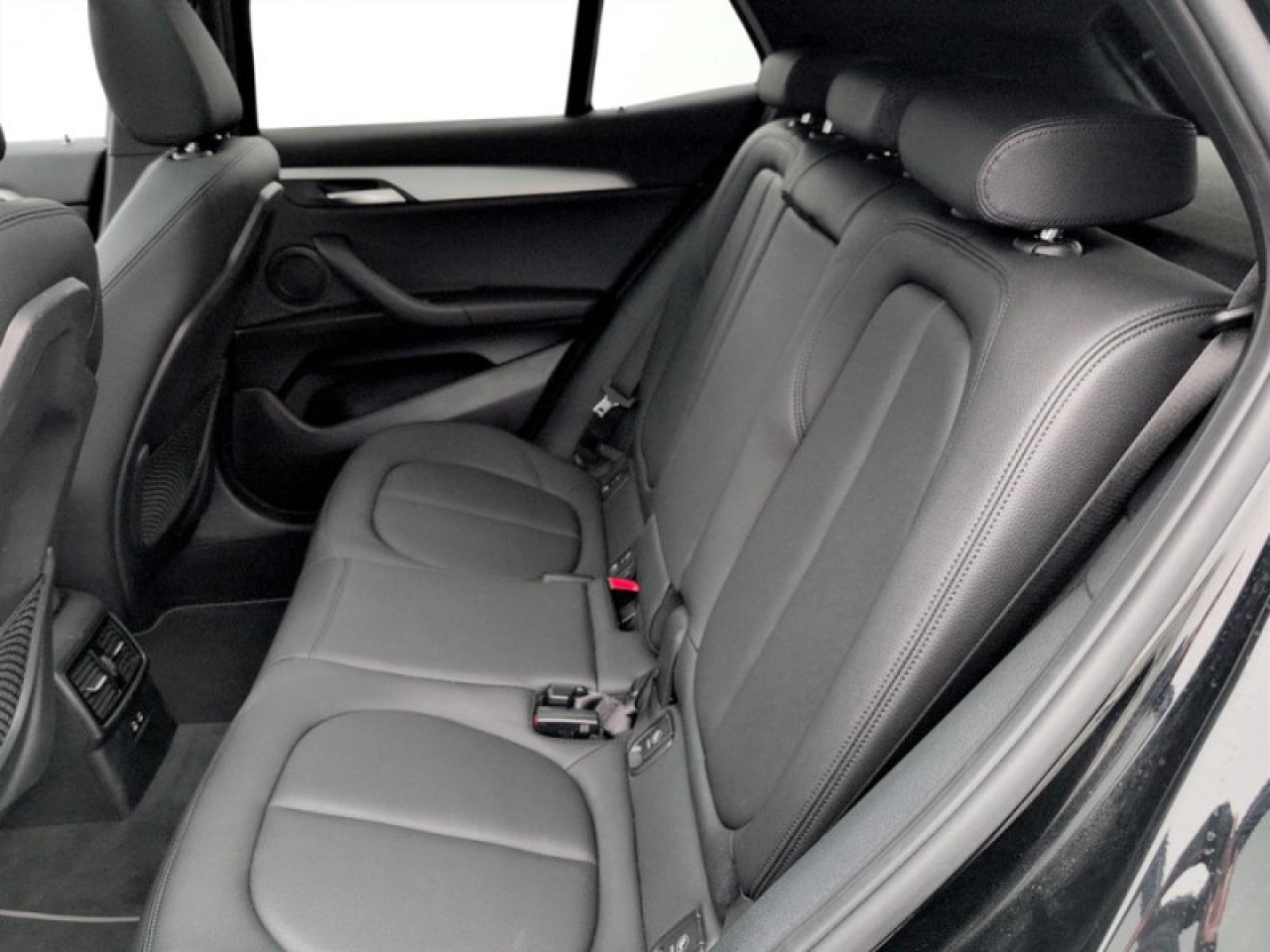 2020 BMW X2 xDrive28i  **VERY LOW KMS - VERY CLEAN** Photo