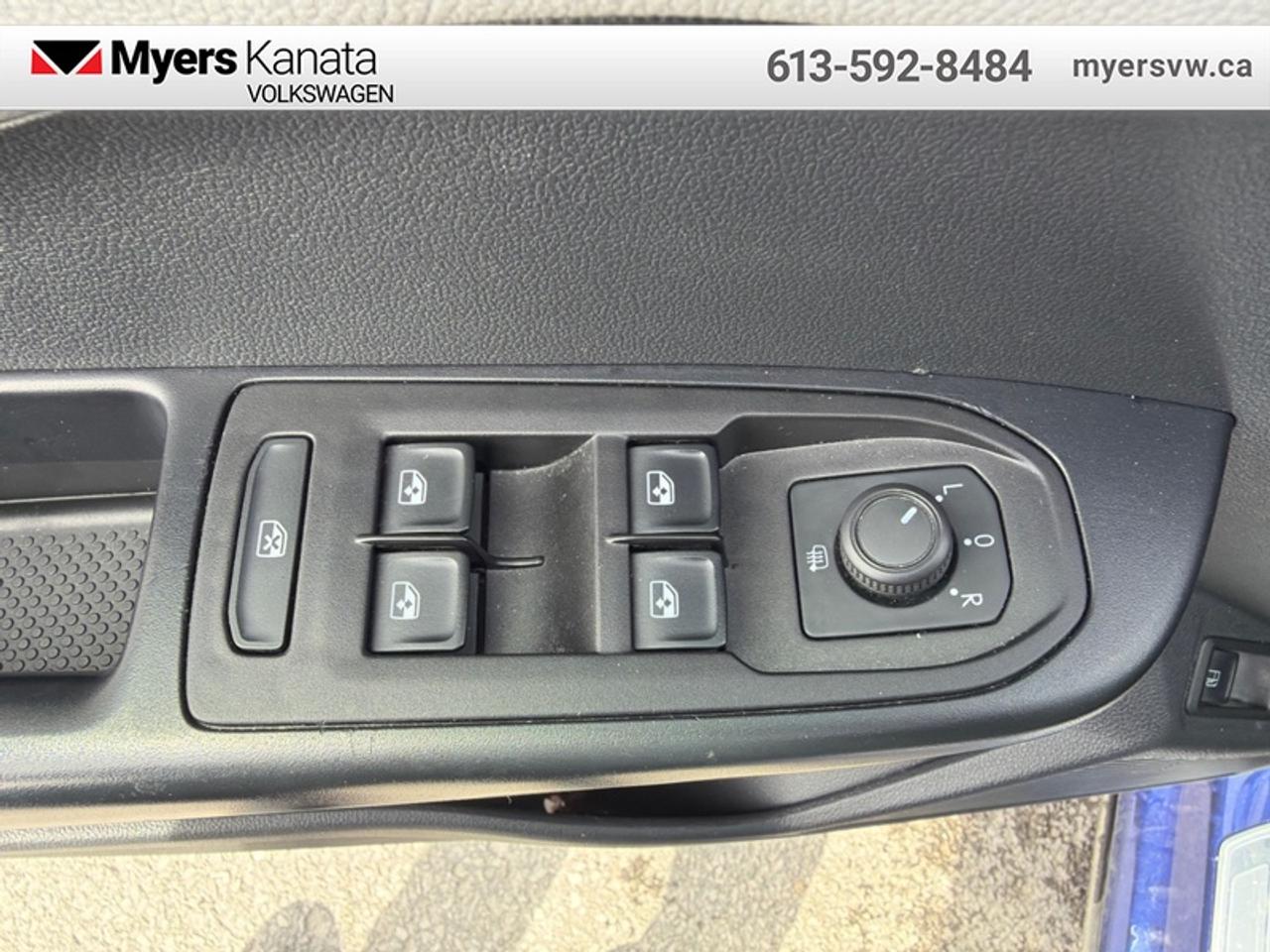2024 Volkswagen Taos Comfortline 4MOTION  -  Heated Seats Photo
